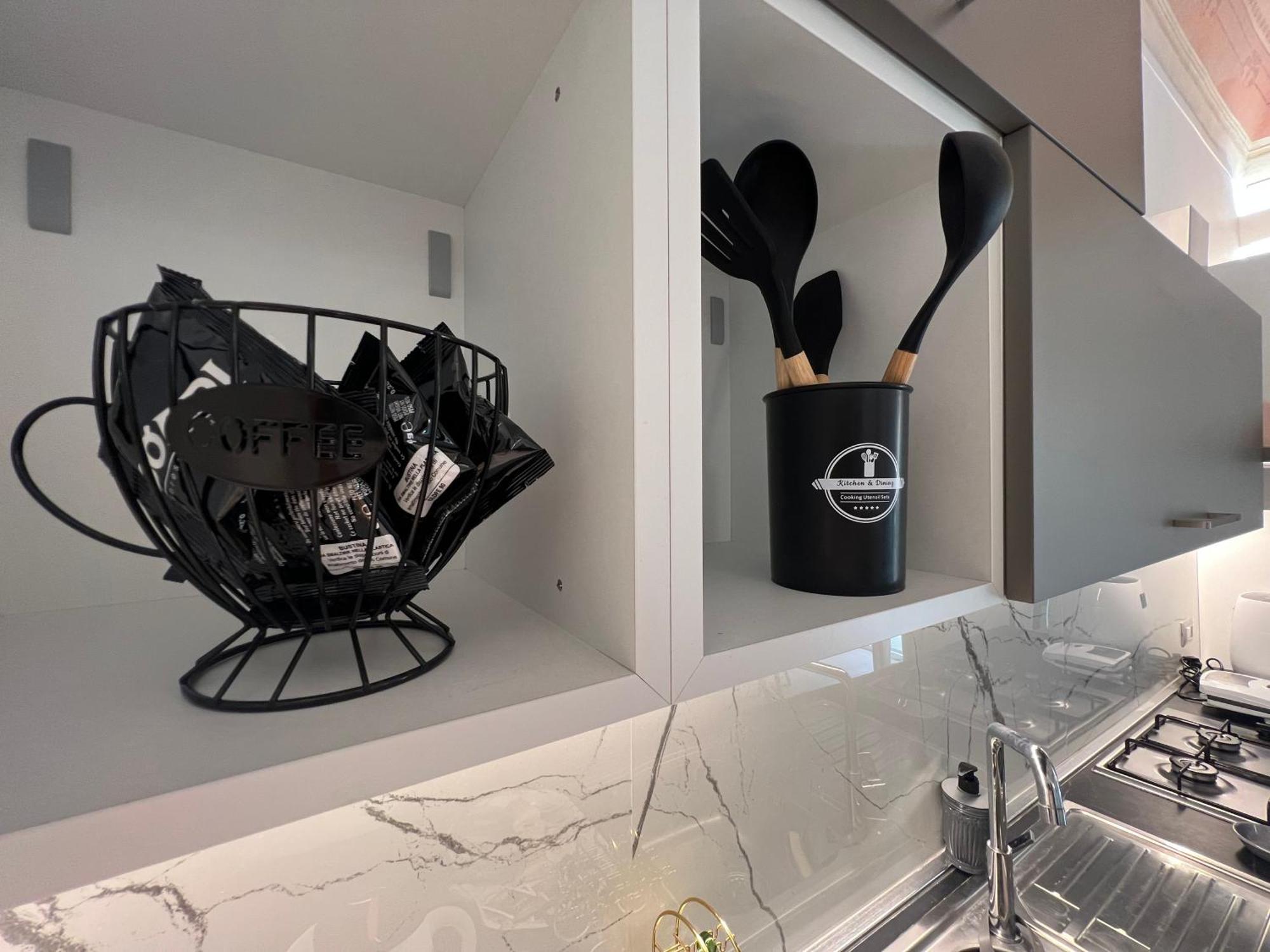 Leoscar Apartment In Catania Center Self Check-In ภายนอก รูปภาพ