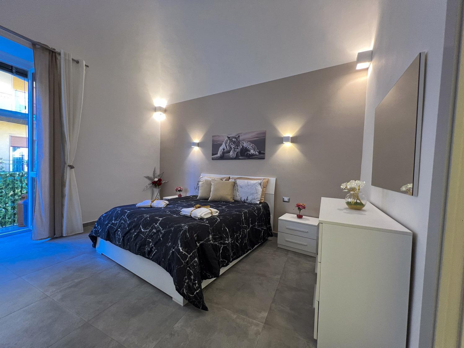 Leoscar Apartment In Catania Center Self Check-In ภายนอก รูปภาพ