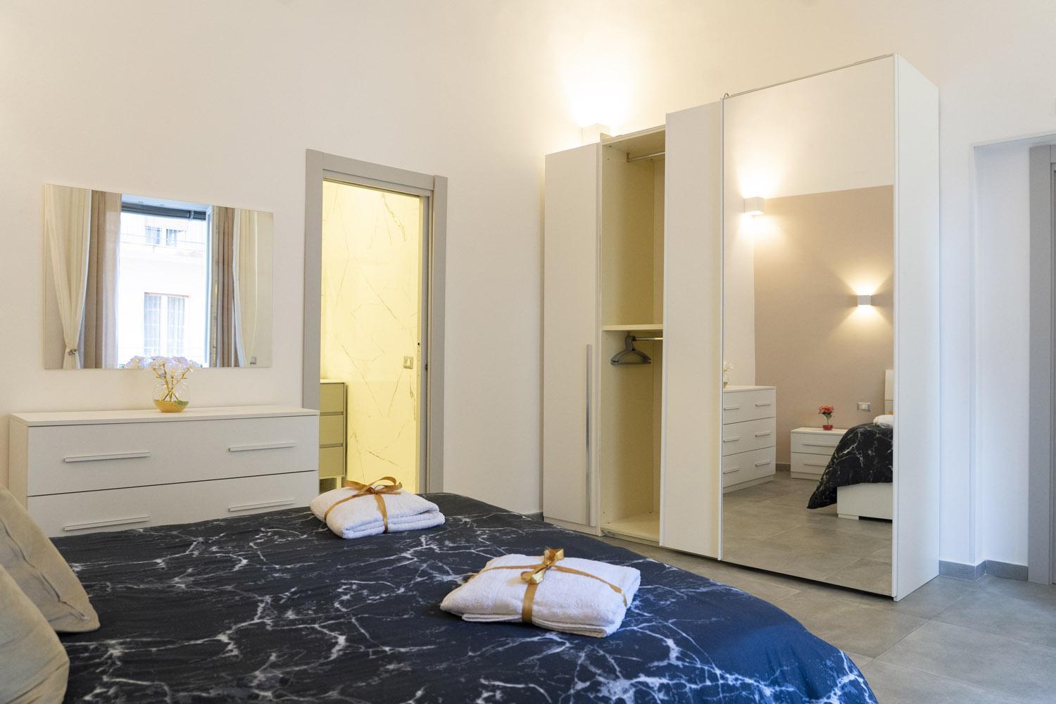 Leoscar Apartment In Catania Center Self Check-In ภายนอก รูปภาพ