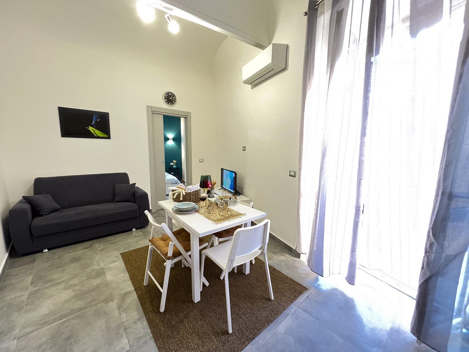 Leoscar Apartment In Catania Center Self Check-In ภายนอก รูปภาพ